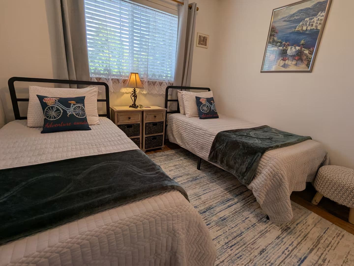 Twin beds bedroom perfect for kids or friends